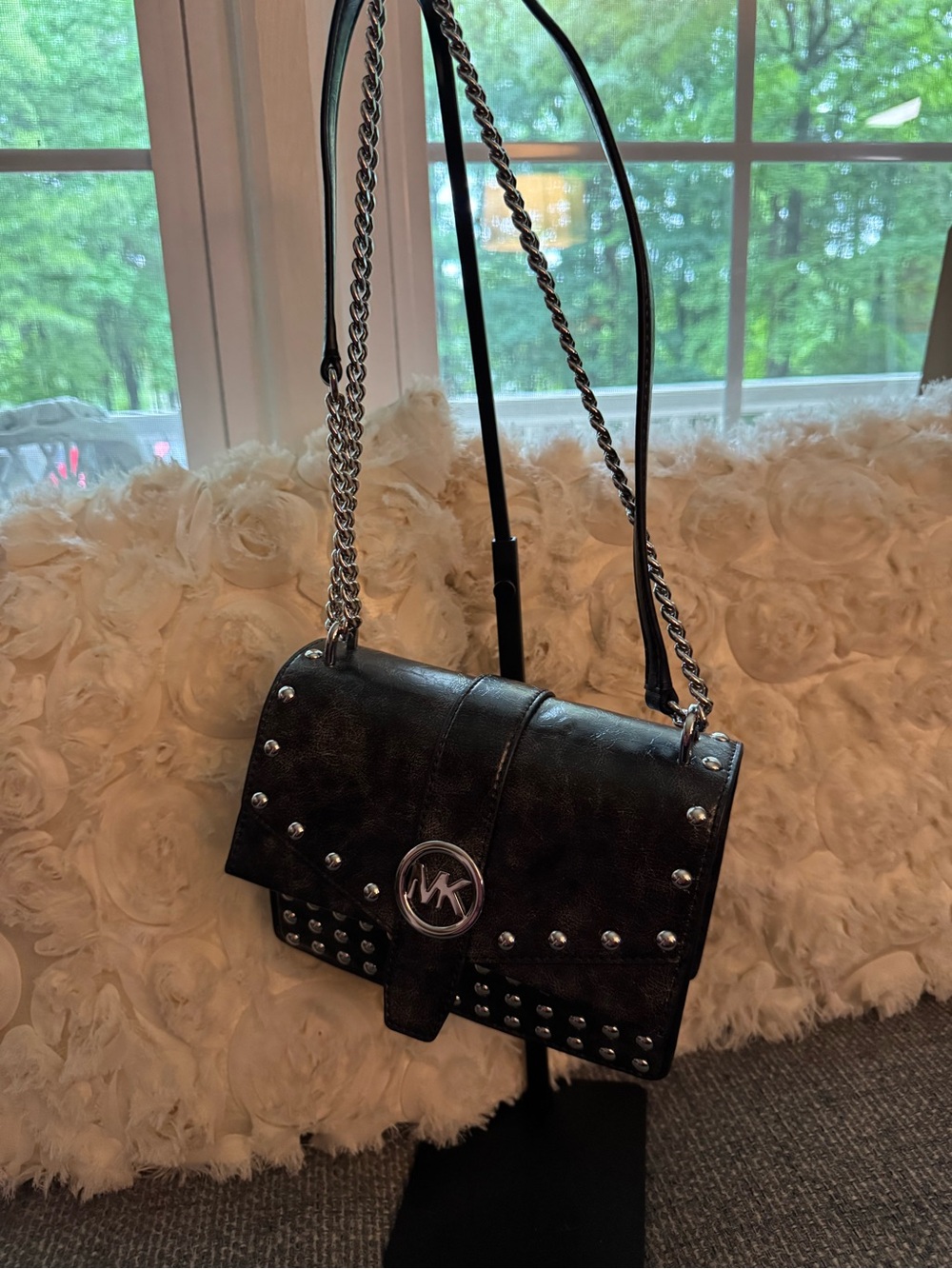 Michael Kors Greenwich Studded Crossbody Shoulder Bag Black Silver Hardware - Picture 7 of 9